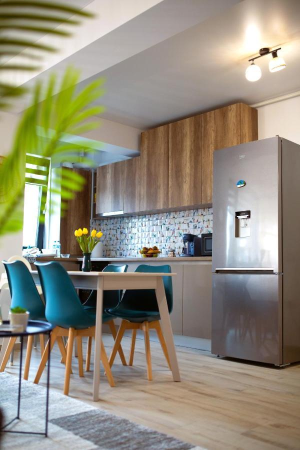 'Just Like Home' Apartment - With Private Parking Place Galaţi Exterior foto