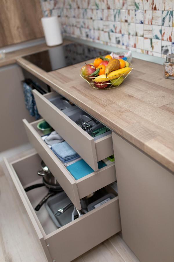 'Just Like Home' Apartment - With Private Parking Place Galaţi Exterior foto
